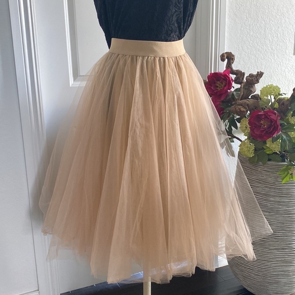 Last one available!Beige puffy tulle skirt- limited edition- Princess style - Picture 2 of 12